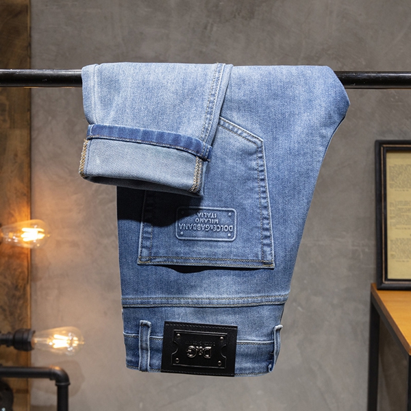 ブランドジーンズ正面デザイン